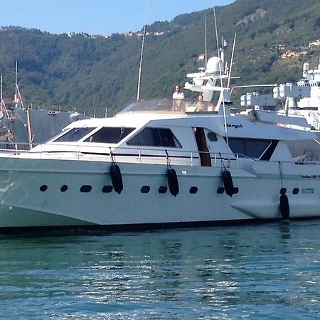 Riviera Boat Resort La Spezia Exterior photo